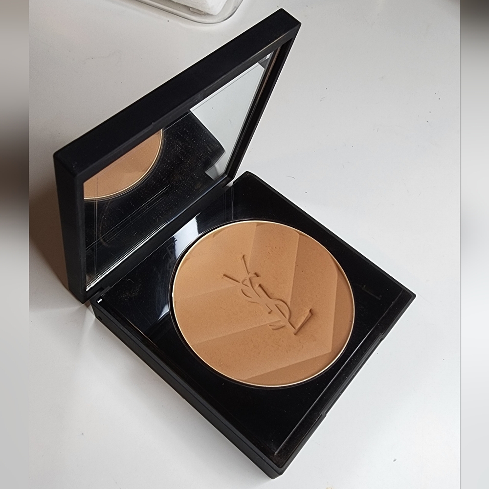 Yves Saint Laurent Bronzing Powder